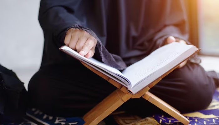 Thawus, Wanita Haid Membaca Al-Qur’an