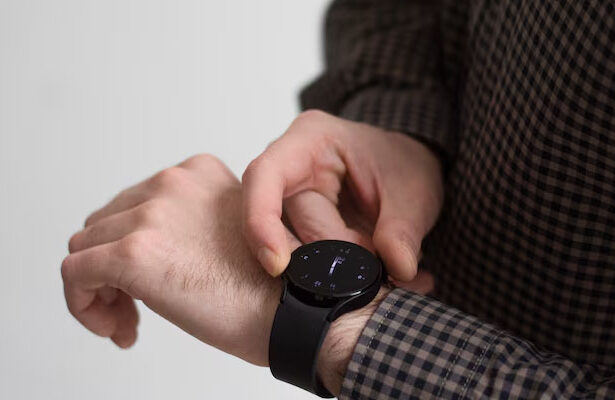 Rumus 8 + 8 + 8, lalai, Jam Tangan