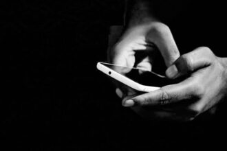 Hukum Nonton Film Porno, Syirik Modern, Akhlak Publik di Media Sosial, cemburu, suami, Puasa, Maksiat Tersembunyi, WA, Chat WA, Judi Slot, Aib
