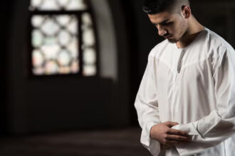 Waktu Shalat Dhuha, Tata Cara Shalat , Taubat, Tahajjud, Shalat Tahiyatul Masjid, Tidak Sholat, shalat, Hukum Bersendawa ketika Shalat, Qulhu, Qunut, Shalat dalam Keadaan Marah, shalat jamak, Shalat yang Tidak Diterima oleh Allah, , Mandi Wajib, Shalat Memakai Sandal