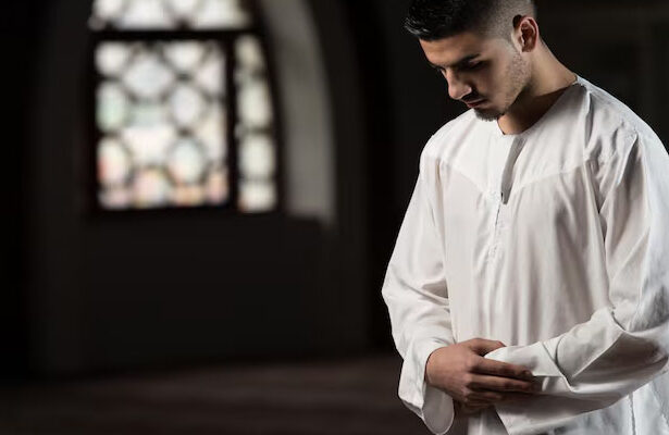 Waktu Shalat Dhuha, Tata Cara Shalat , Taubat, Tahajjud, Shalat Tahiyatul Masjid, Tidak Sholat, shalat, Hukum Bersendawa ketika Shalat, Qulhu, Qunut, Shalat dalam Keadaan Marah, shalat jamak, Shalat yang Tidak Diterima oleh Allah, , Mandi Wajib, Shalat Memakai Sandal