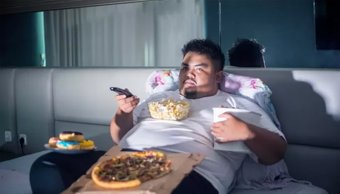 berbaring setelah makan