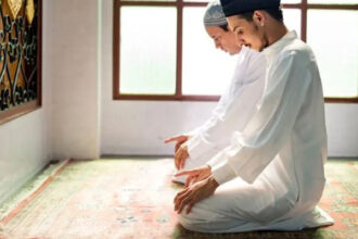 Shalat, Keutamaan Shalat di Awal Waktu, mandi wajib, Tasyahud