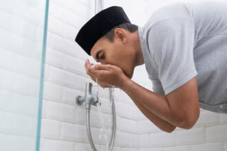 tayamum ketika ada air