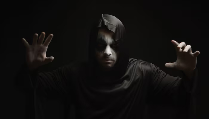 Gangguan Setan, Jin, Gangguan Jin, Hantu Gentayangan, Ciri Orang yang Ketempelan Jin, Iblis