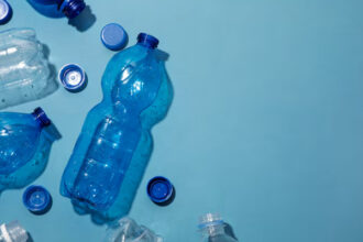 bahaya minum dari botol plastik bekas