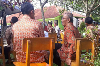 Resepsi Pernikahan dengan Menutup Jalan