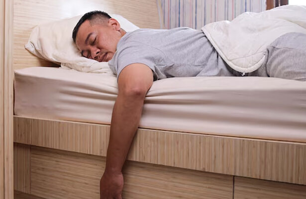 tidur tengkurap