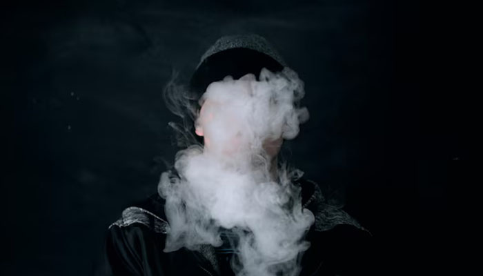sesajen, sukun, Rokok, hantu, Perempuan Merokok, Paru-paru Perokok, Syarat Menikah