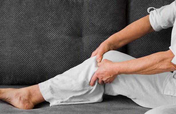kram kaki saat tidur