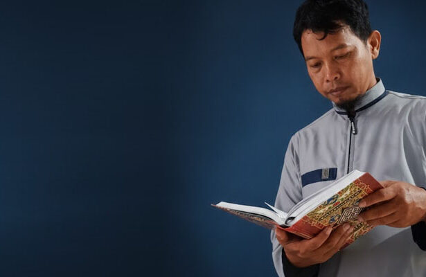 Shalat Fajar, Ramadhan, I'tikaf, 40 Tahun, Surat Al-Baqarah, Jumlah Huruf dalam Al-Quran