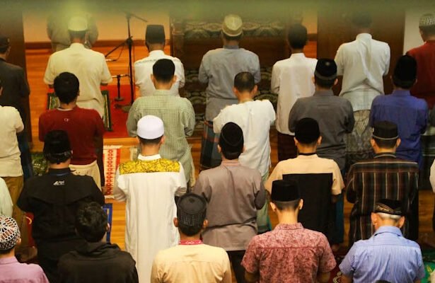 tarawih, kerja