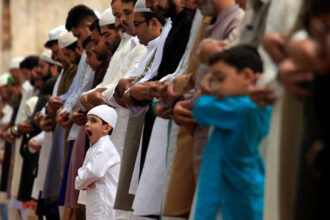 hukum shalat