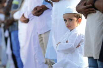gerak saat shalat