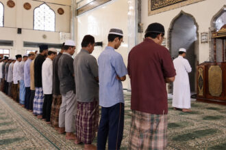 makmum tidak membaca Al-Fatihah
