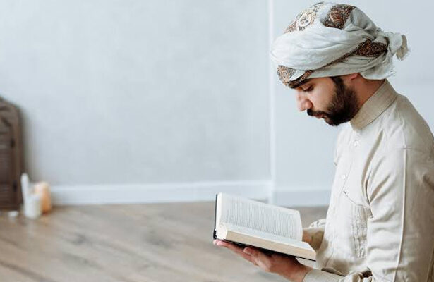 membaca Al-Qur'an sambil berbaring, membaca al-quran