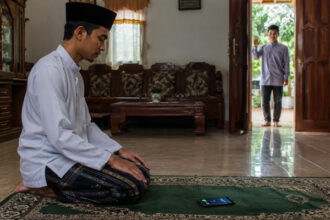 membatalkan shalat, al-fatihah, shalat