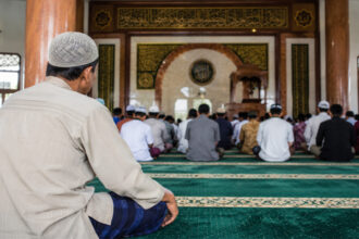 lupa menambah rakaat, salaman setelah shalat