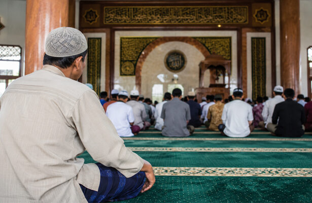 lupa menambah rakaat, salaman setelah shalat