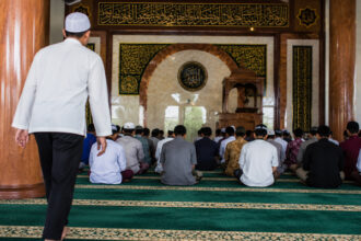 makmum terlambat
