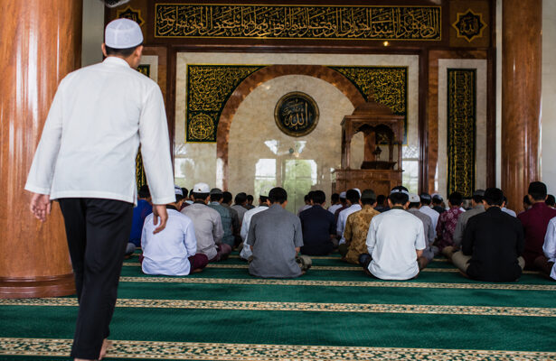 makmum terlambat
