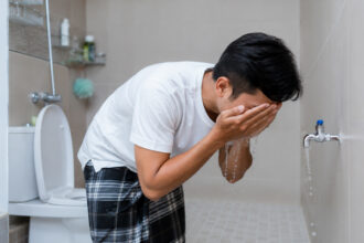 wudhu setelah mandi wajib, Muntah