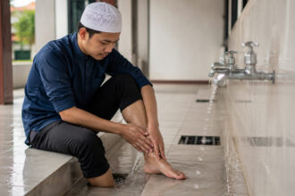 wudhu batal melihat aurat