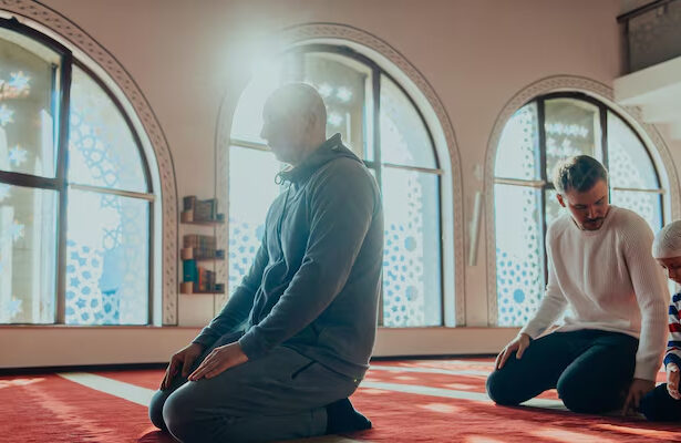 menegur anak ketika shalat