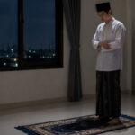 shalat Isya tengah malam